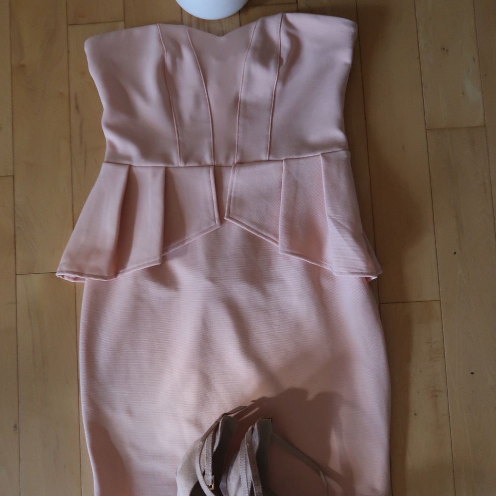 Forever 21 Salmon Pink Mini Dress Size Small